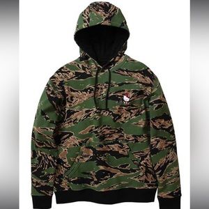 NWT Hello Kitty x Staple Pigeon Camo Hoodie